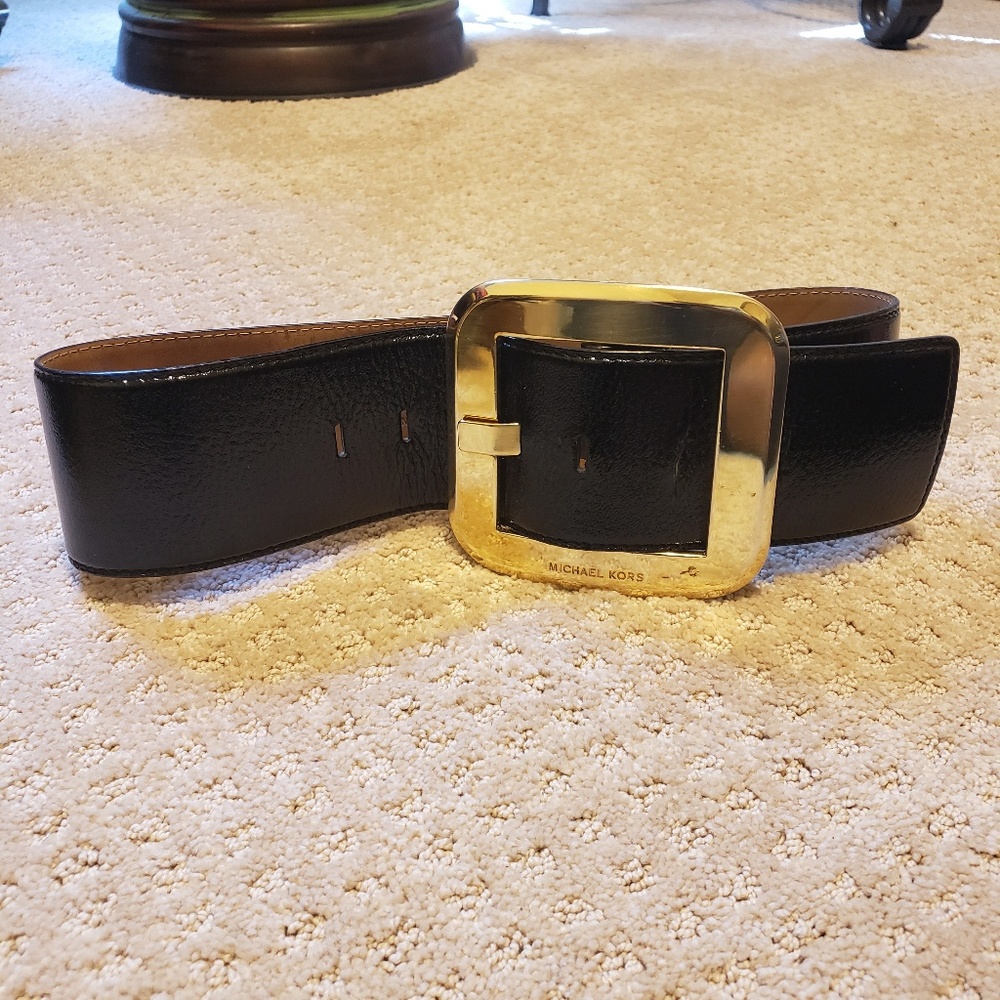 Black and gold patent leather wide mirror belt